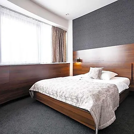 Отель Tempus Club Garni 3*