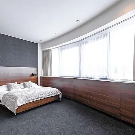Tempus Club Garni Братислава