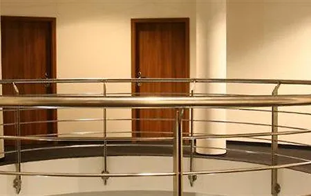 Отель Tempus Club Garni 3*