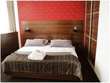 Tempus Club Garni 호텔