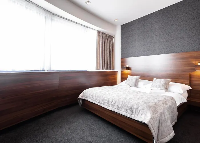 Tempus Club Garni Отель Братислава